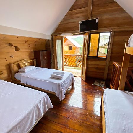 Hostal Tortuga Dorada Puerto López Exteriör bild