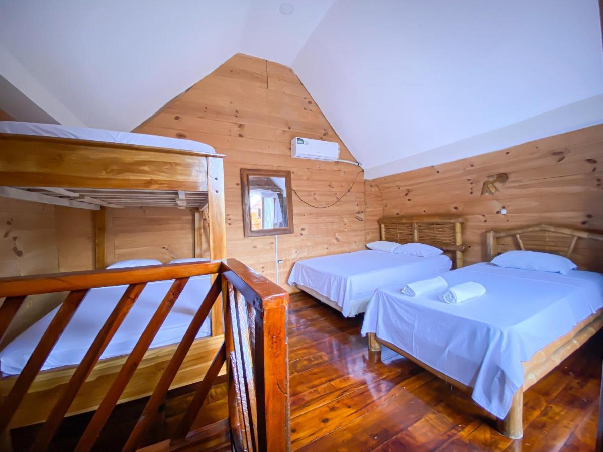 Hostal Tortuga Dorada Puerto López Exteriör bild