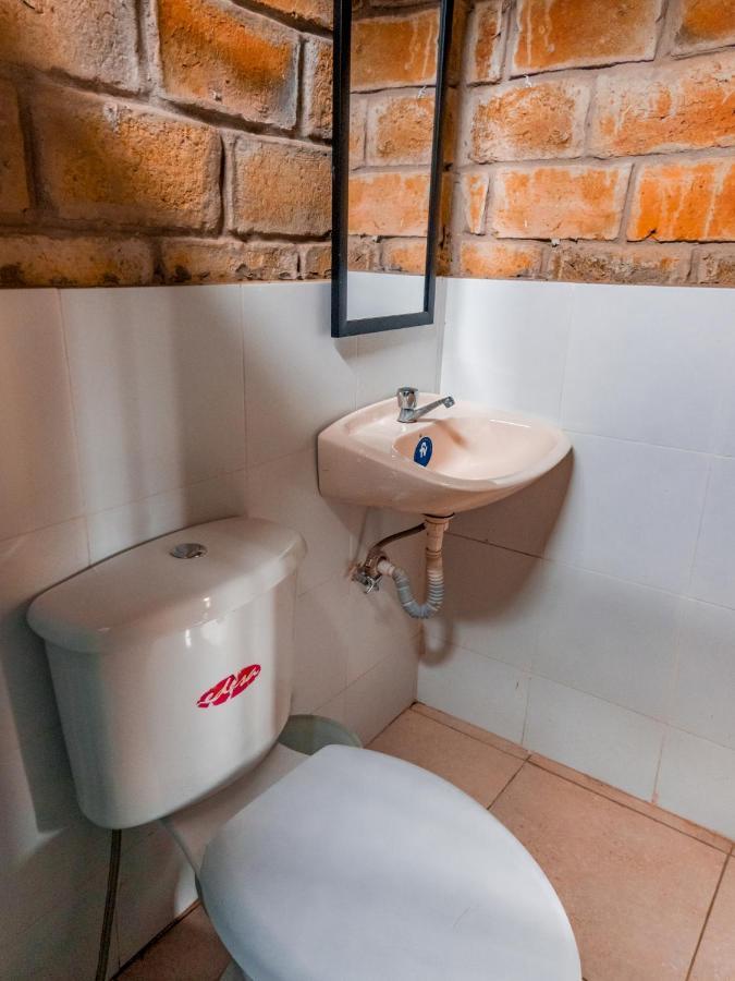 Hostal Tortuga Dorada Puerto López Exteriör bild